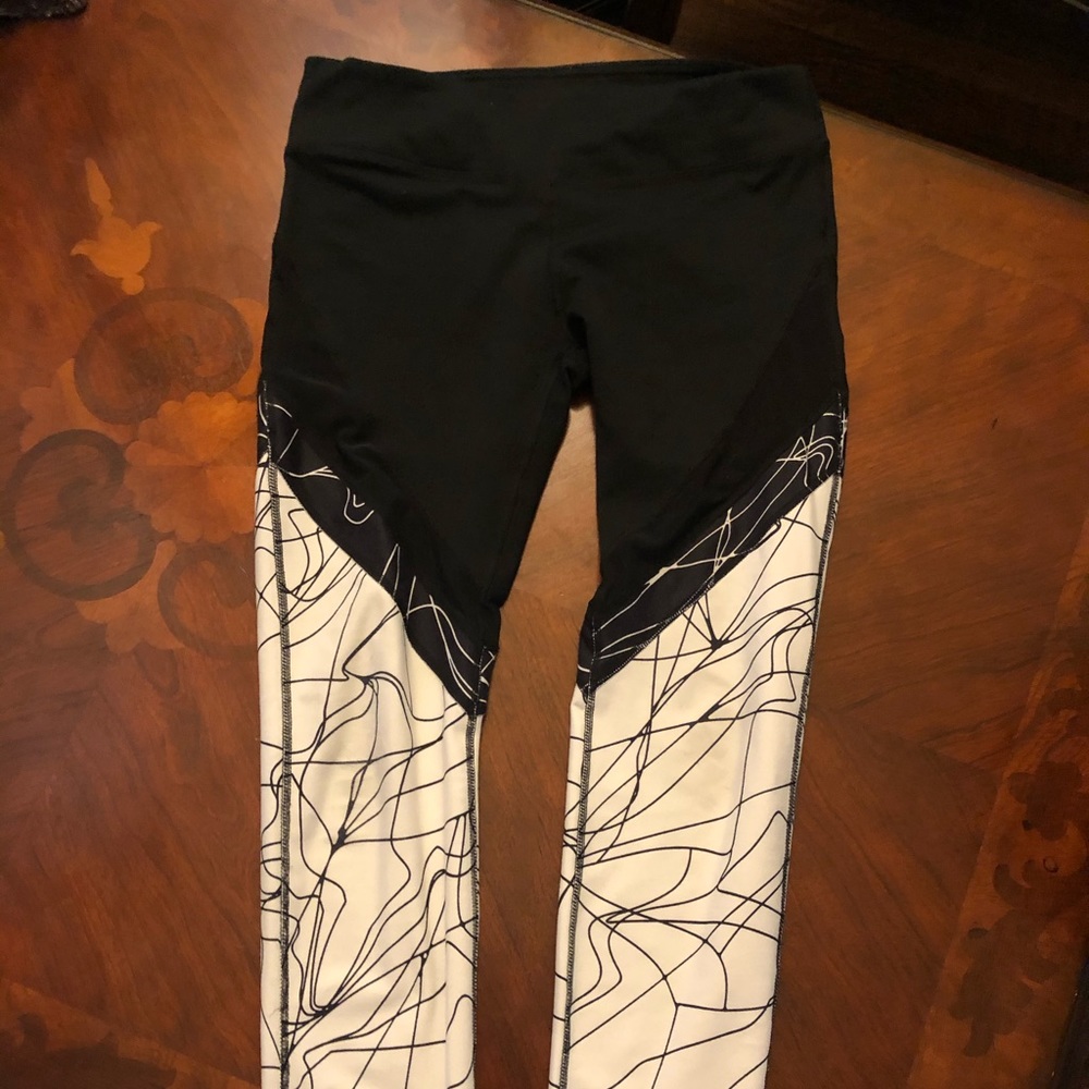 Fabletics Patterned Workout Leggings - Picture 3 of 5